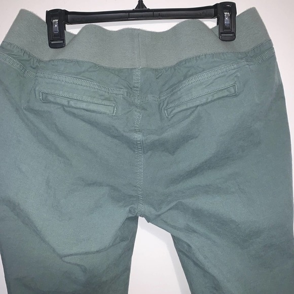 A Pea in the Pod Green Maternity Pants - Picture 3 of 6